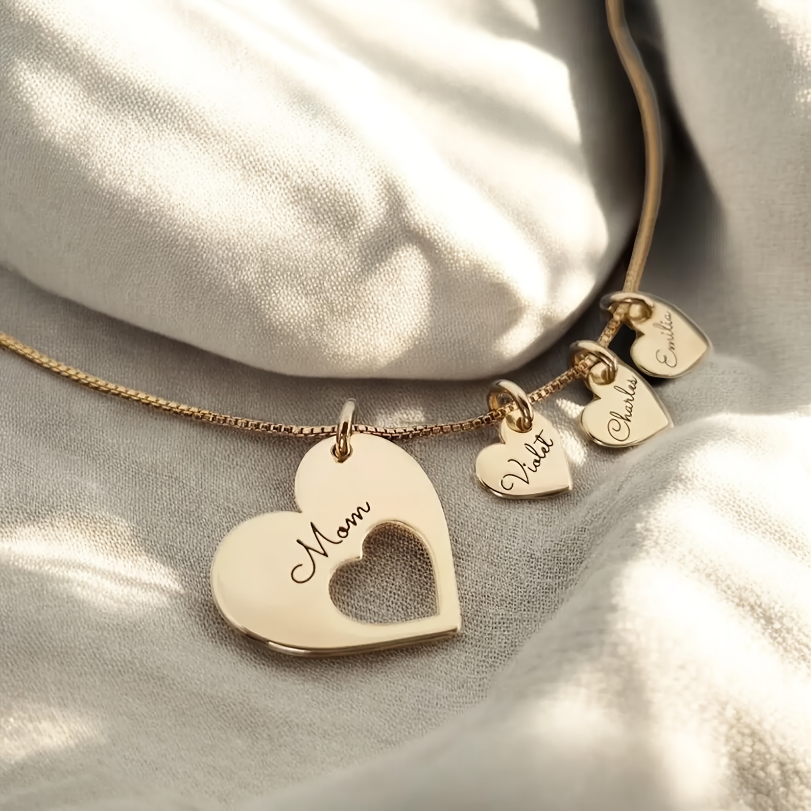 Personalized Heart-Shaped Mom Name Necklace